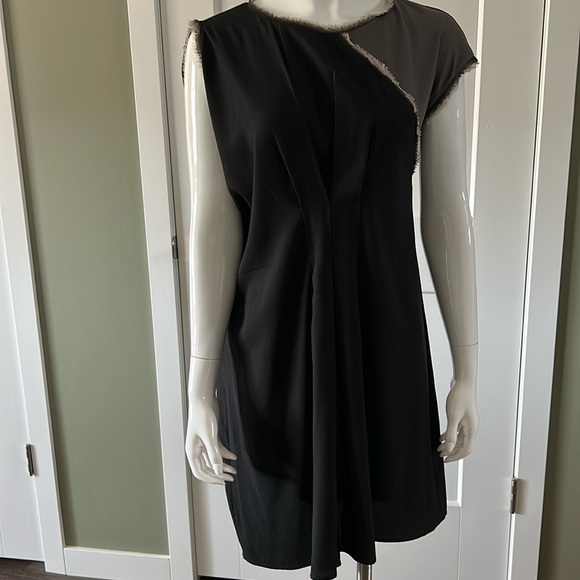 BCBGMaxazria Runway Dress - Picture 5 of 10